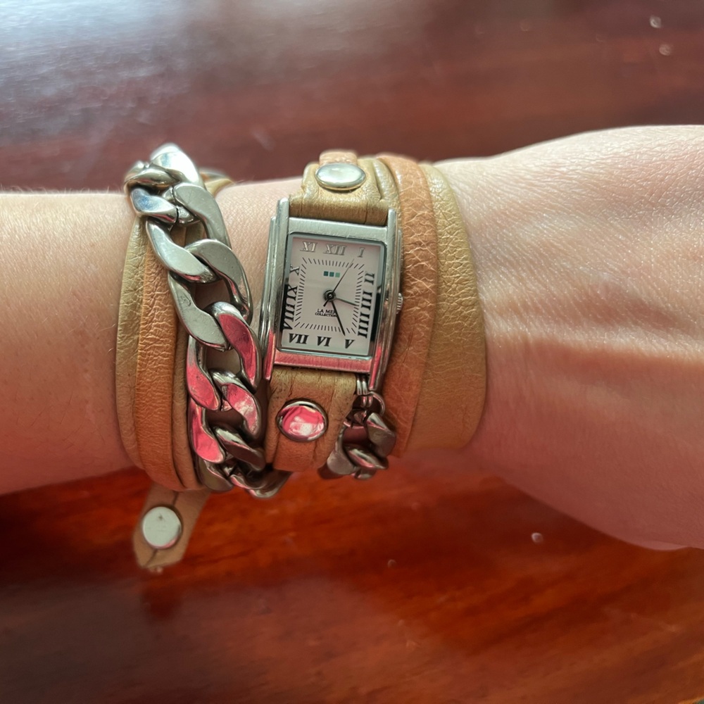 La Mer Collections Wrap Watch with leather and Silver Chain
